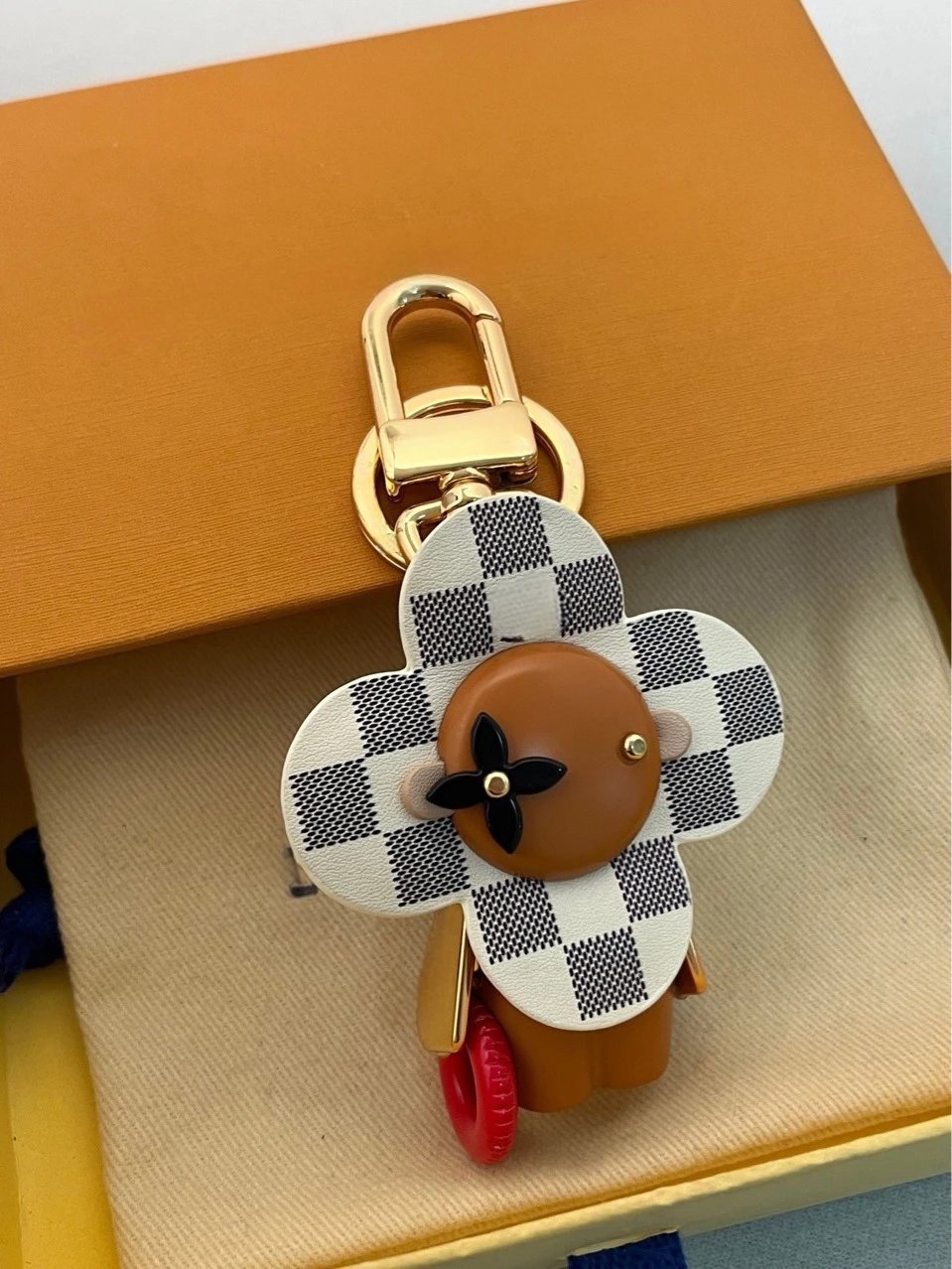 Louis Vuitton Monogram Bear Charm Purple Heart Keychain - 6