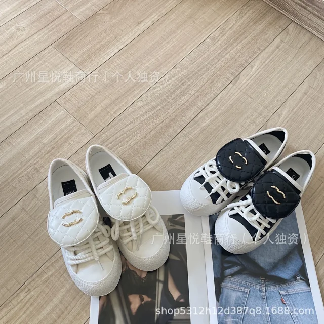 Unbranded Sneakers Platform with quilted tongue flap and metal double-ring buckle product detail image 1