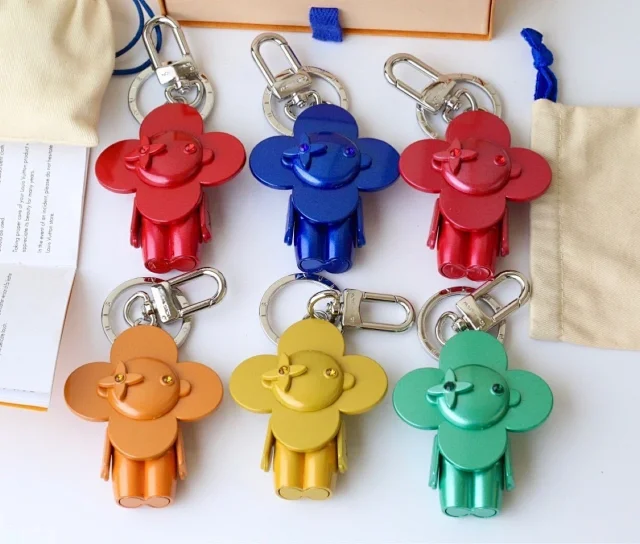 Louis Vuitton Uncategorized Flower Figurine Keychain product detail image 2