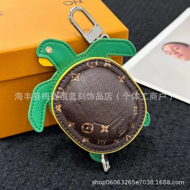 Unbranded Wallets & Card Holders Crab-Shaped Monogram Print Zipper Coin Purse Keychain product detail image 6