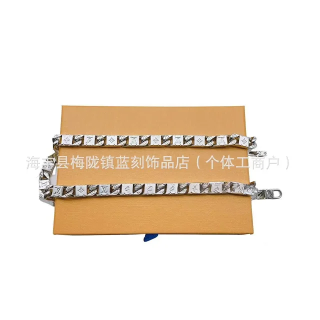Unbranded Jewelry Two-Tone Engraved Cuban Link Bracelet product detail image 5