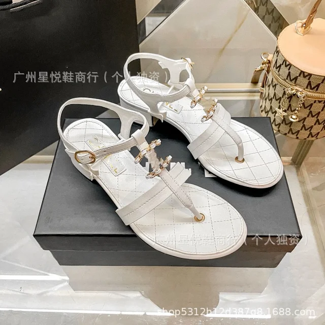 Unbranded Sandals Ankle-Strap Thong with Quilted Footbed and Metal Ornament product detail image 7