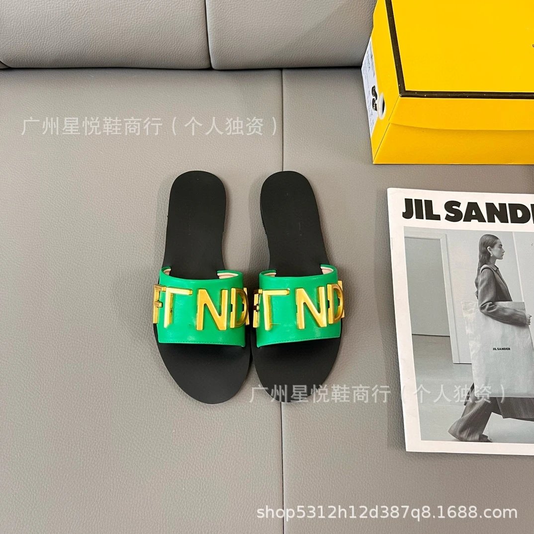 Fendi Kan I Slide Black and Gold Logo Slippers - 10