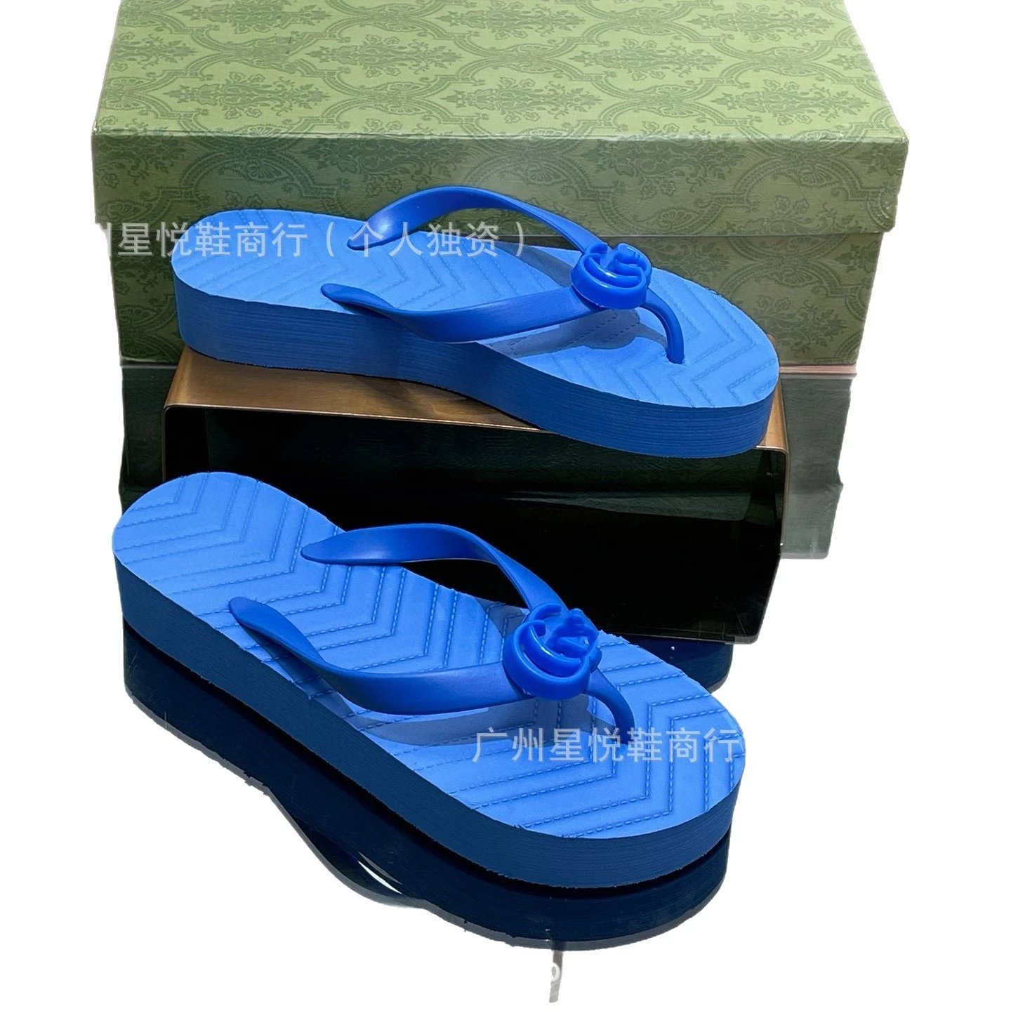 Unbranded Sandals Platform Flip-Flops with Flower Detail and Chevron Footbed image 5