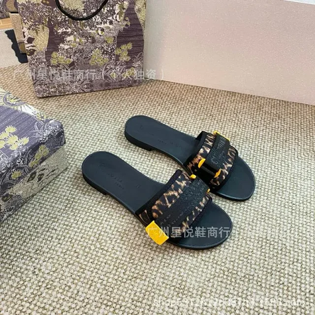Dior Slippers Embroidered Logo Strap Flat Slides product detail image 8