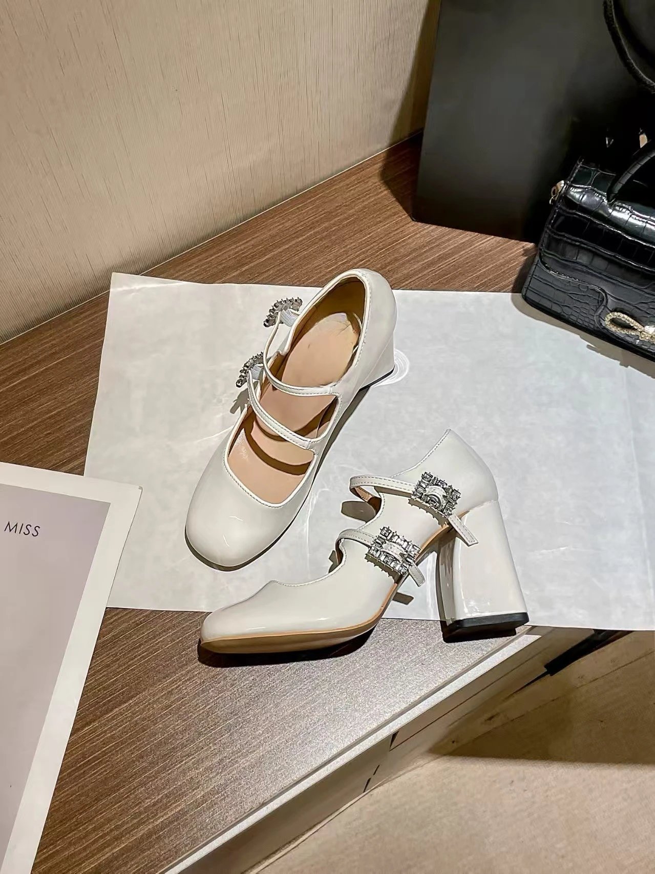 Rene Caovilla Mary Jane Block Heel in Beige Patent Leather Shoes - 9