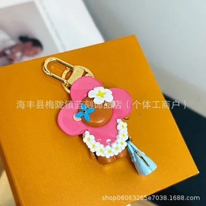 Unbranded Uncategorized Flower Figurine Keychain product detail image 1