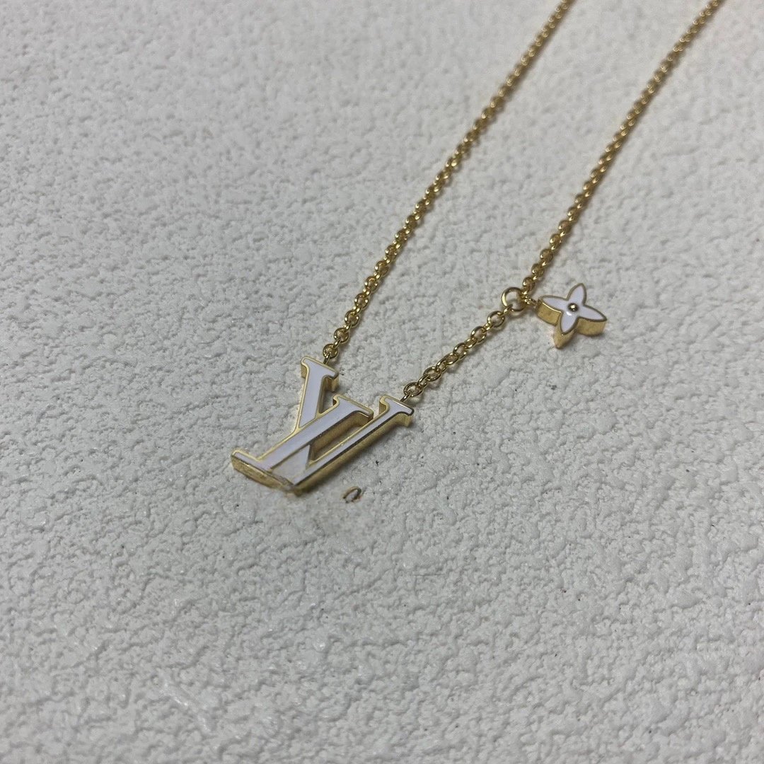 Louis Vuitton Jewelry LV Letter and Four-Petal Flower Pendant Necklace image 2
