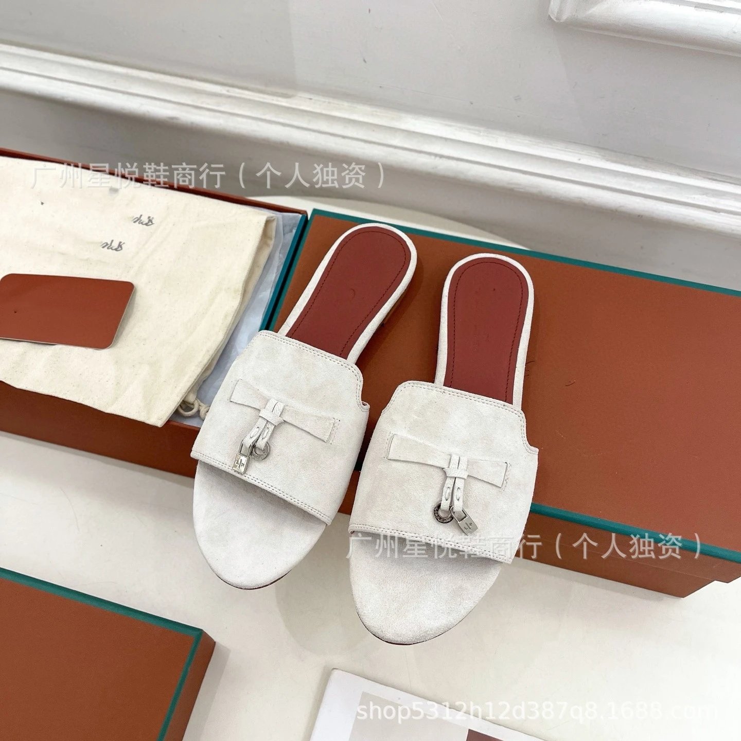 Hermès Oran Mule Yellow Suede Block Heel Sandals - 25