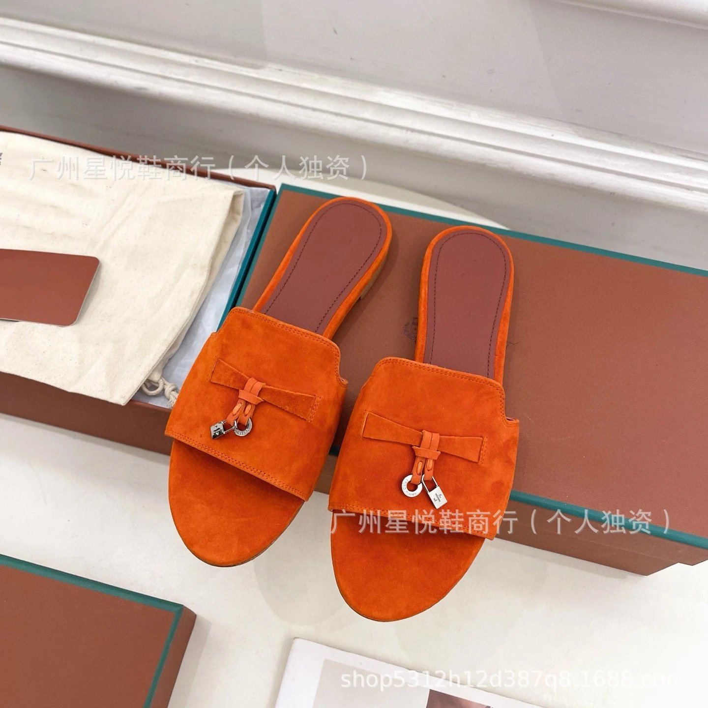 Hermès Oran Mule Yellow Suede Block Heel Sandals - 29