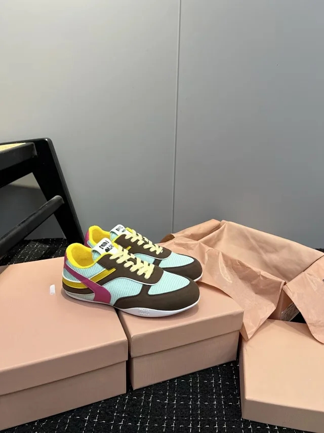 Miu Sneakers Low-Top Suede and Ribbed Textile product detail image 1