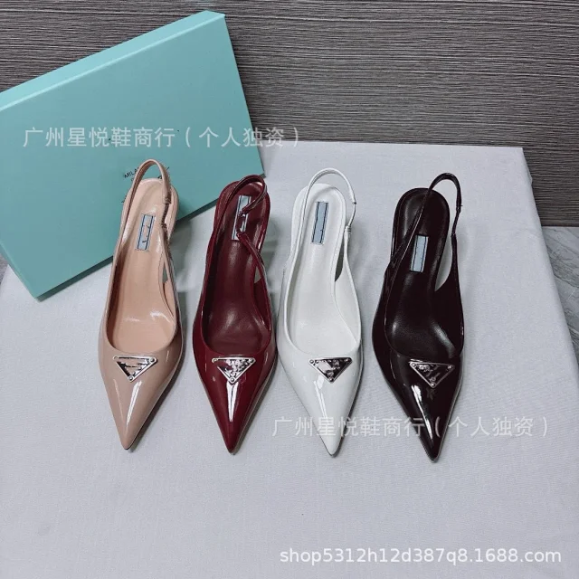 Prada High Heels Patent Leather Pointed-Toe Triangle-Plaque Slingback product detail image 3