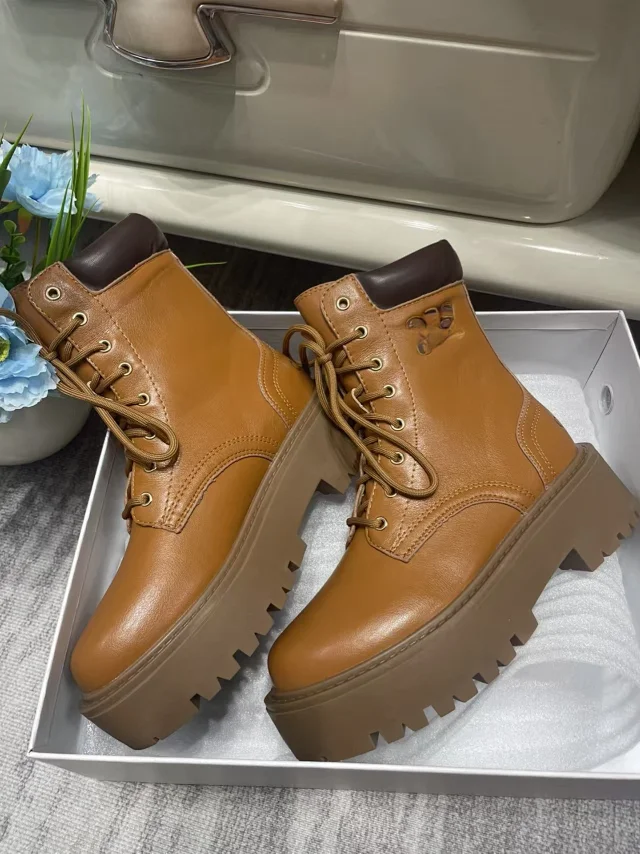 Unbranded Boots Lace-Up Ankle with Chunky Lug Soles product detail image 4