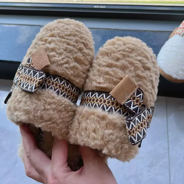 Unbranded Slippers Faux-Fur with Woven Bow Straps product detail image 8