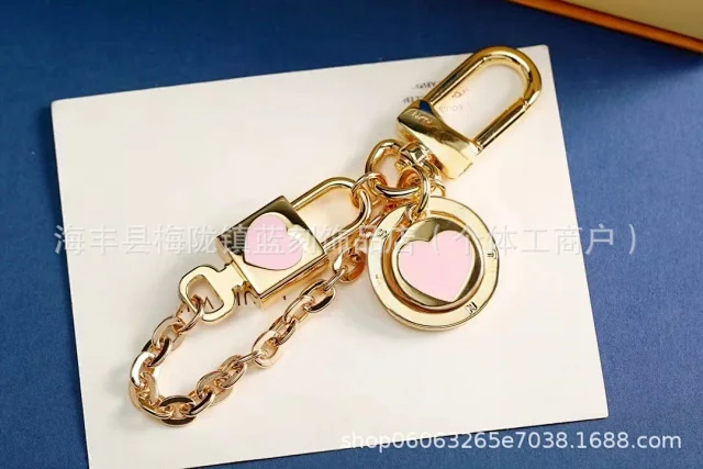 Louis Vuitton Uncategorized LV Monogram Four-Leaf Clover Charm Keychain product detail image 2