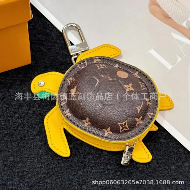 Unbranded Wallets & Card Holders Crab-Shaped Monogram Print Zipper Coin Purse Keychain product detail image 7