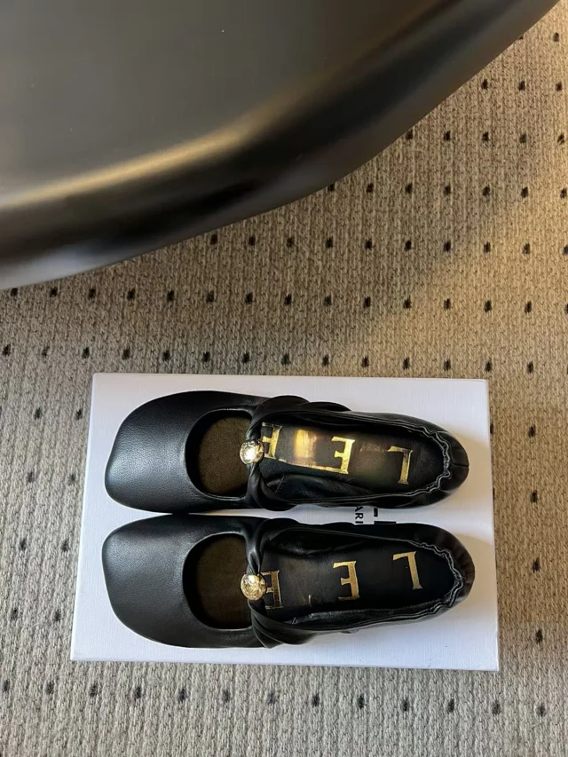 Miu Leather Shoes Square-Toe Ballet Flats with Gathered Collar product detail image 7