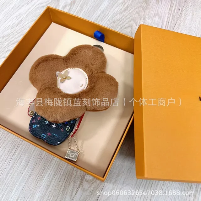 Unbranded Uncategorized Plush flower bag charm keychain with mini handbag pendant product detail image 11
