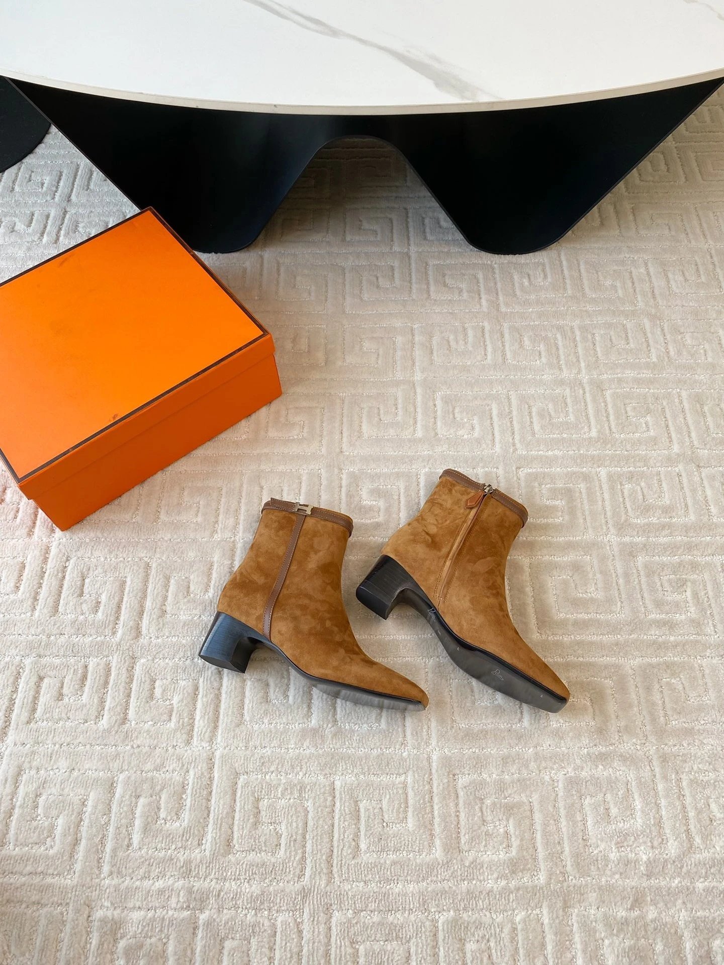Hermès Chloé Ankle Boots Black Suede - 9