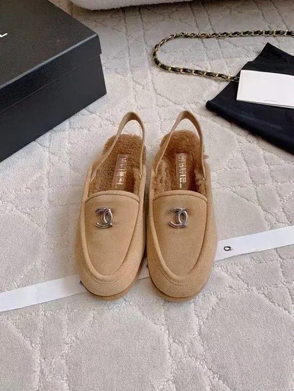 Chanel Casual Shoes Shearling-Lined Slingback Loafers with CC Hardware product detail image 5