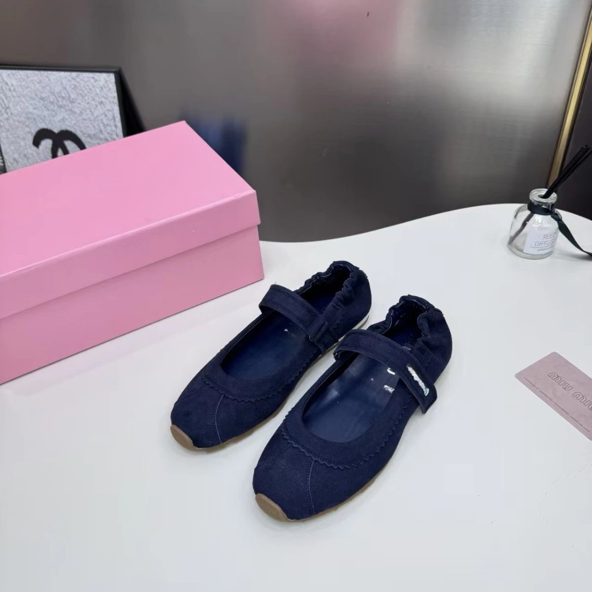 Miu Leather Shoes Mary Jane ballet flats with hook-and-loop strap and scalloped trim image 3
