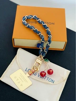 Louis Vuitton Jewelry Decorative Keychain Charm product detail image 2