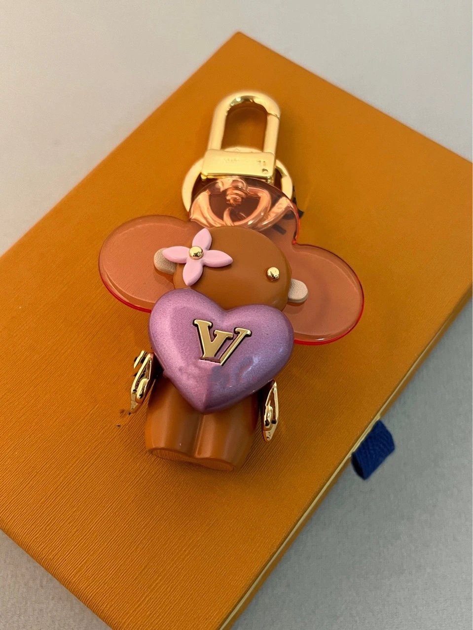 Louis Vuitton Monogram Bear Charm Purple Heart Keychain - 3