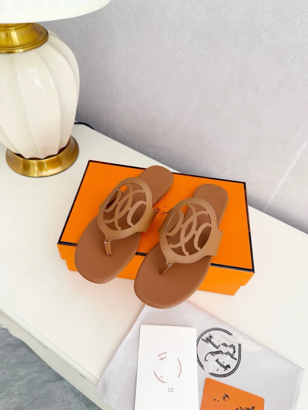 Hermès Oran Sandals Beige Leather Thong Sandals - 3