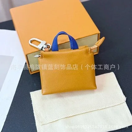 Louis Vuitton Uncategorized Mini Handbag Keychain Pendant product detail image 2