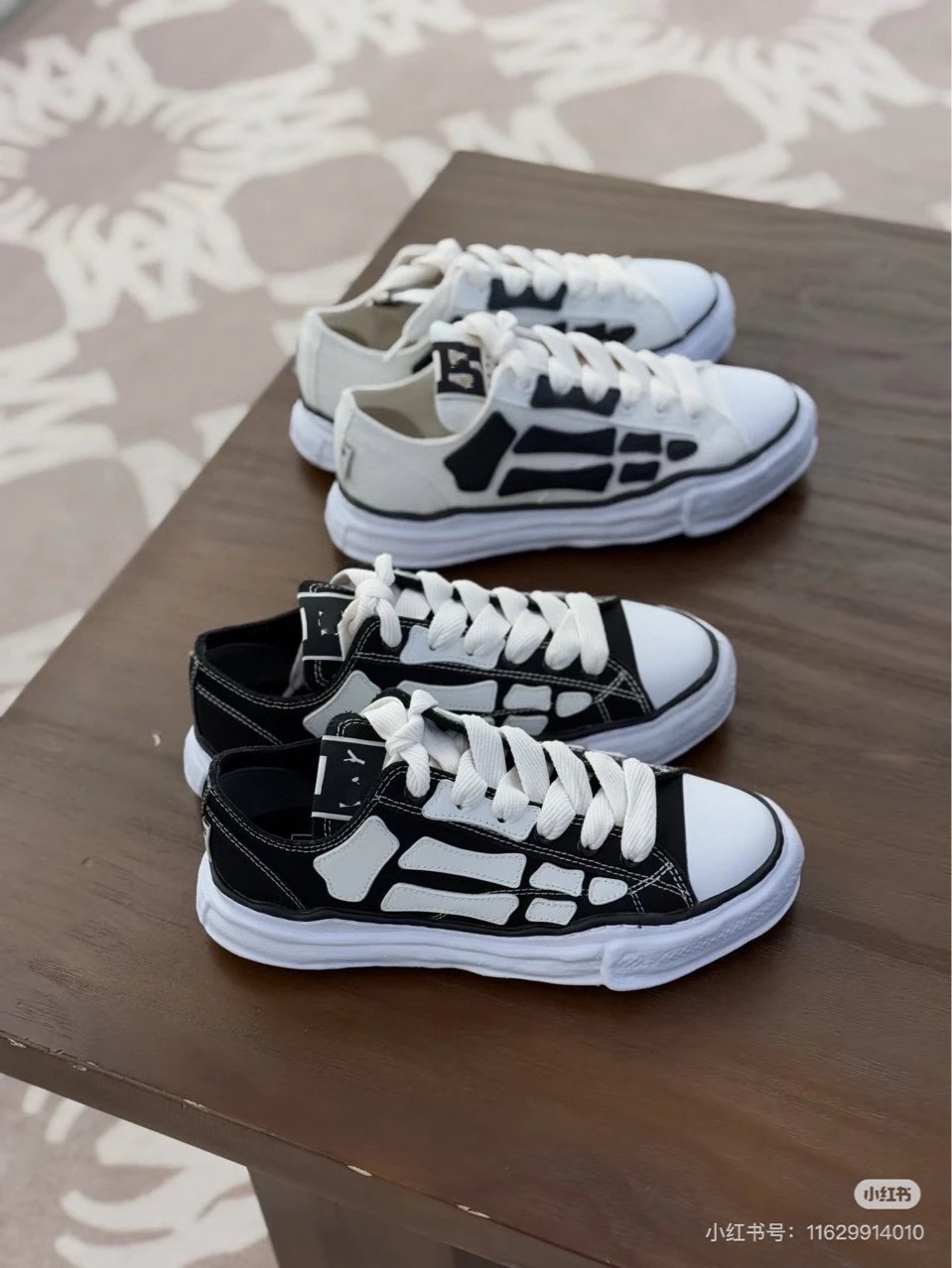 Alexander McQueen Skeleton Print Chunky Sneakers White/Black - 6