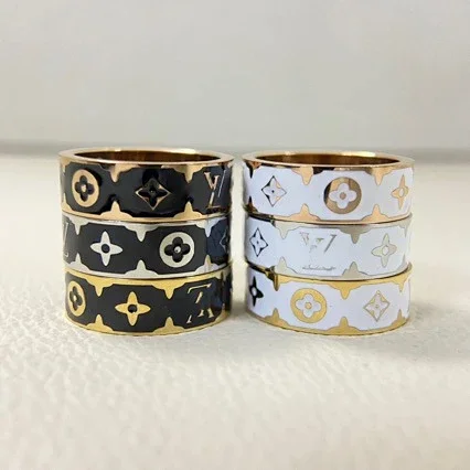 Louis Vuitton Jewelry Monogram Enamel Band Ring product detail image 2