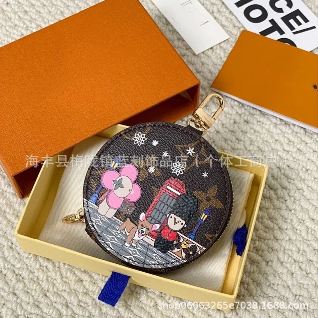 Louis Vuitton Wallets & Card Holders Round Zip Coin Purse Keychain with Cartoon Print product detail image 3