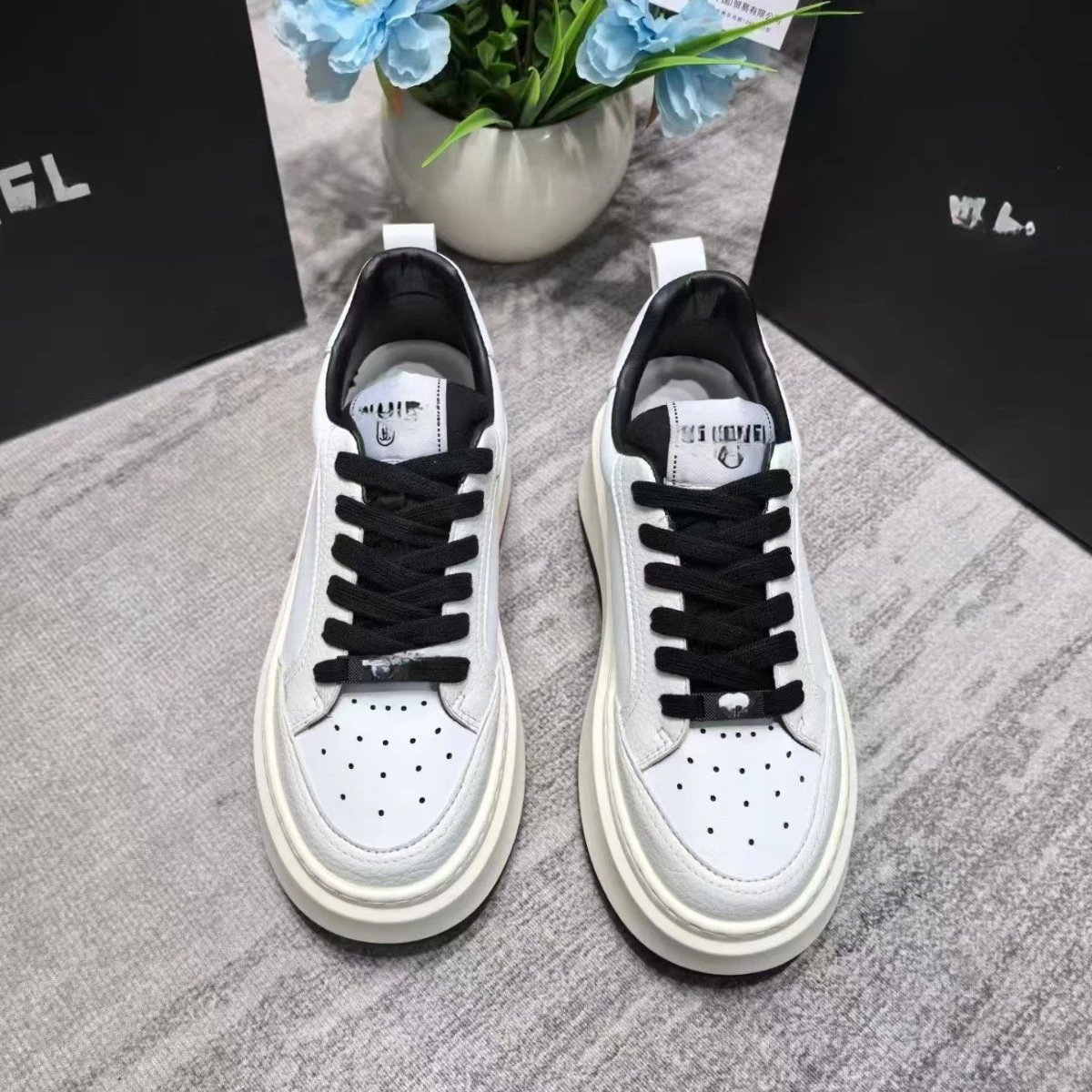 Chanel Sneakers Platform low-top with perforated toe box image 3