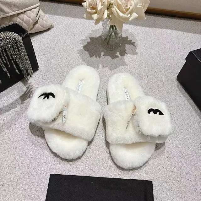 Chanel Slippers Faux-fur open-toe slide with zippered strap and Double C logo product detail image 2