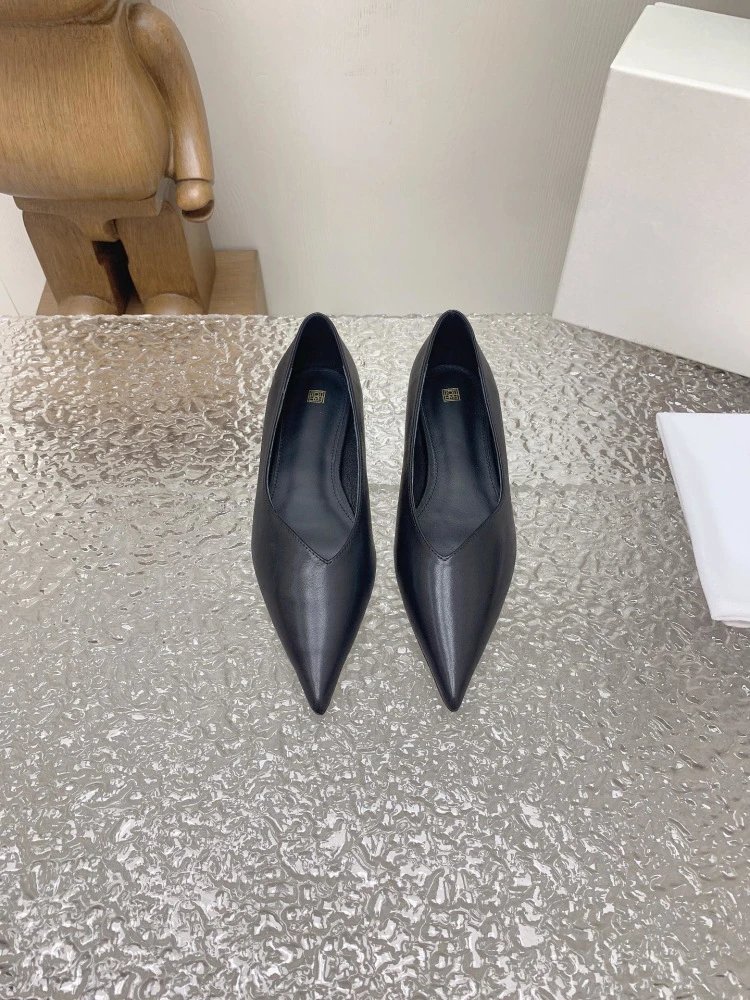 Saint Tears Pointed-Toe Flat Black Leather Shoes - 2