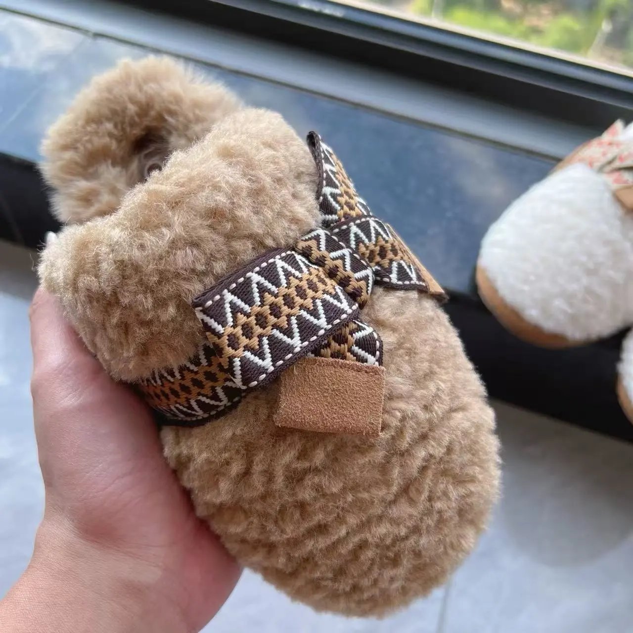 Unbranded Slippers Faux-Fur with Woven Bow Straps image 1