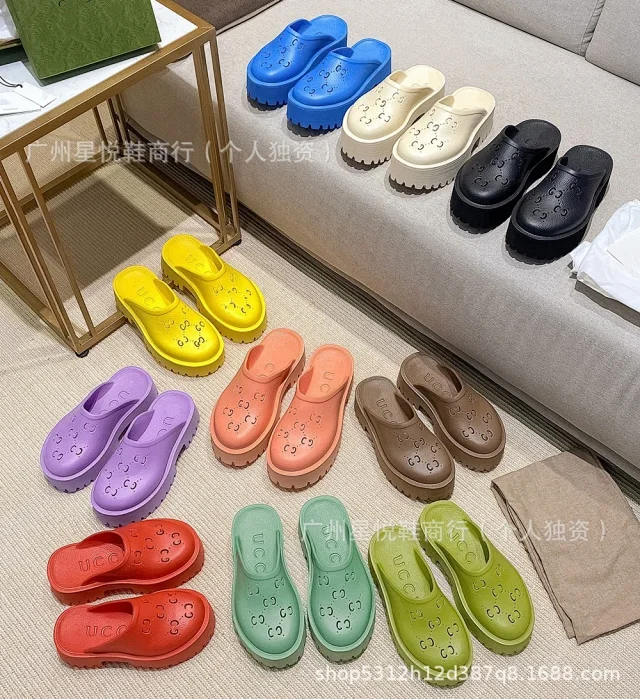 Gucci Slippers Platform GG Cutout Clogs product detail image 4