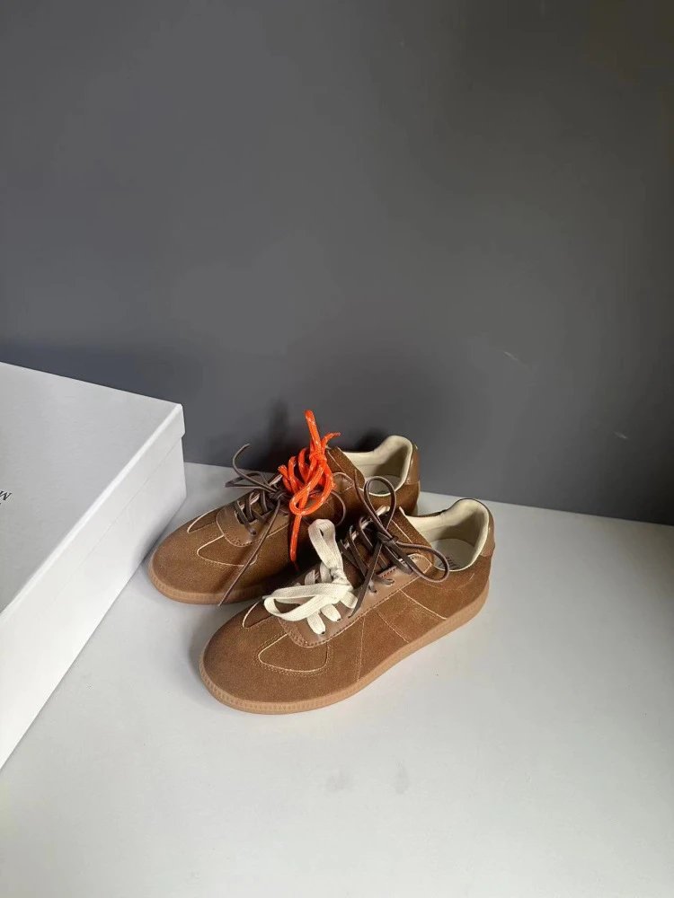 Maison Margiela Replica Sneakers Brown Suede with Contrasting Laces Sneakers - 13