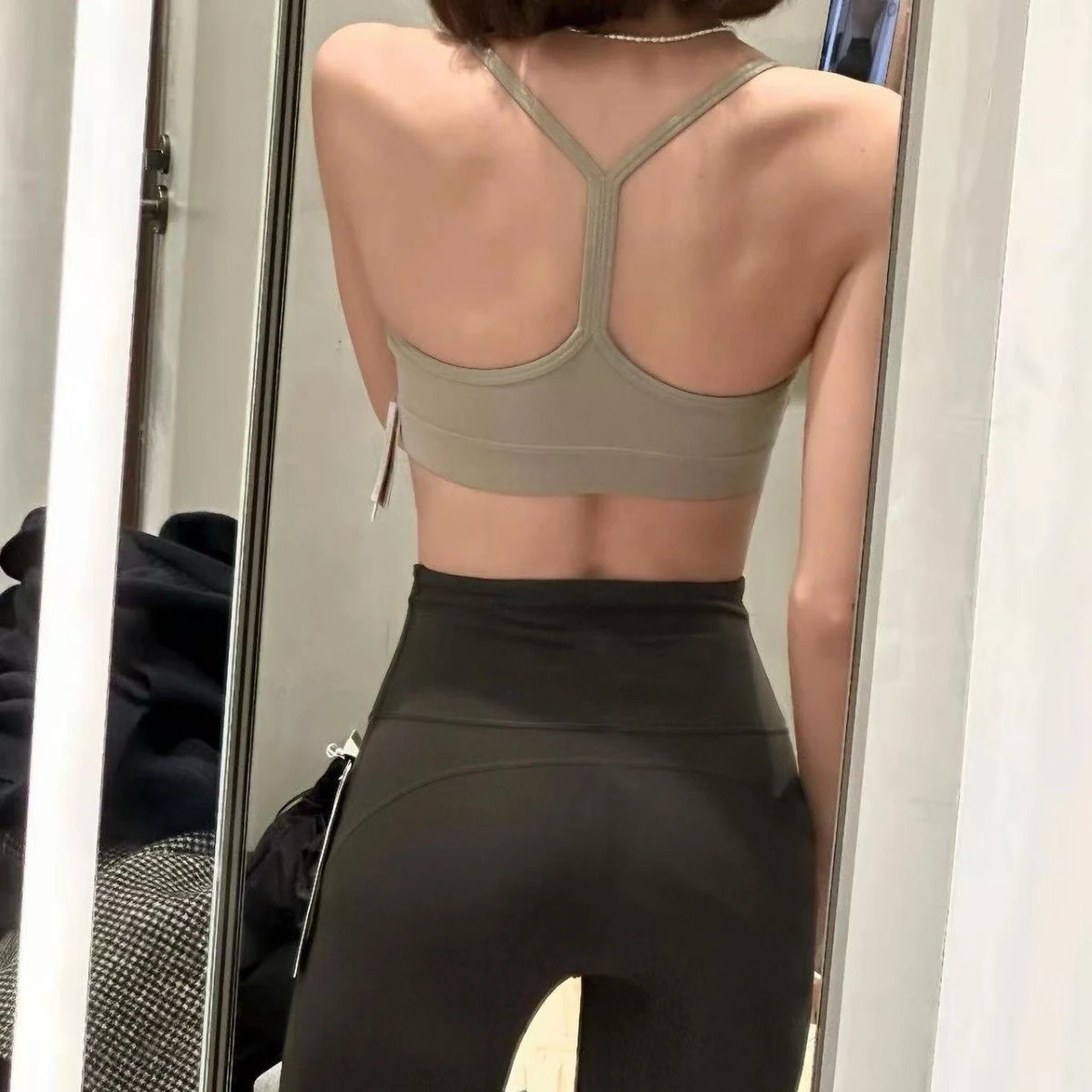 Lululemon Original Labeled Flow Yoga Sports Bra Y-Neck Tank Top with Removable Pads, Wireless, Sleeveless for Women: findsindex.com