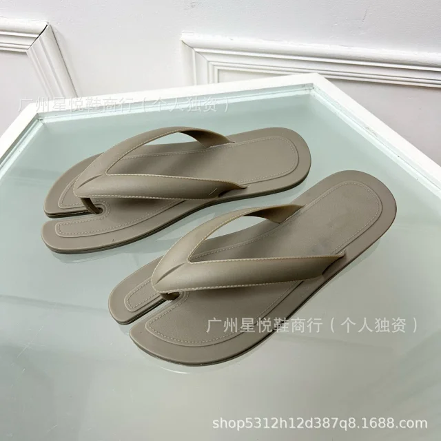 Unbranded Sandals Split-Toe Thong Flat product detail image 5
