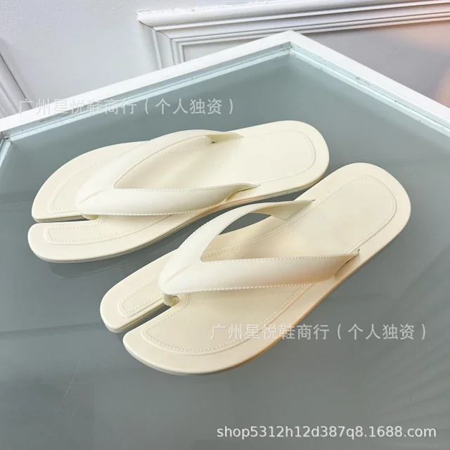 Unbranded Sandals Split-Toe Thong Flat product detail image 9