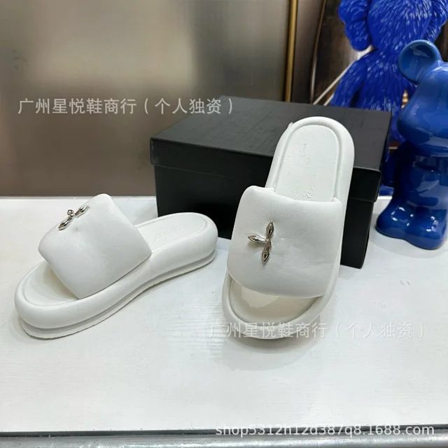 Unbranded Slippers Platform slide with metal bow ornament product detail image 3