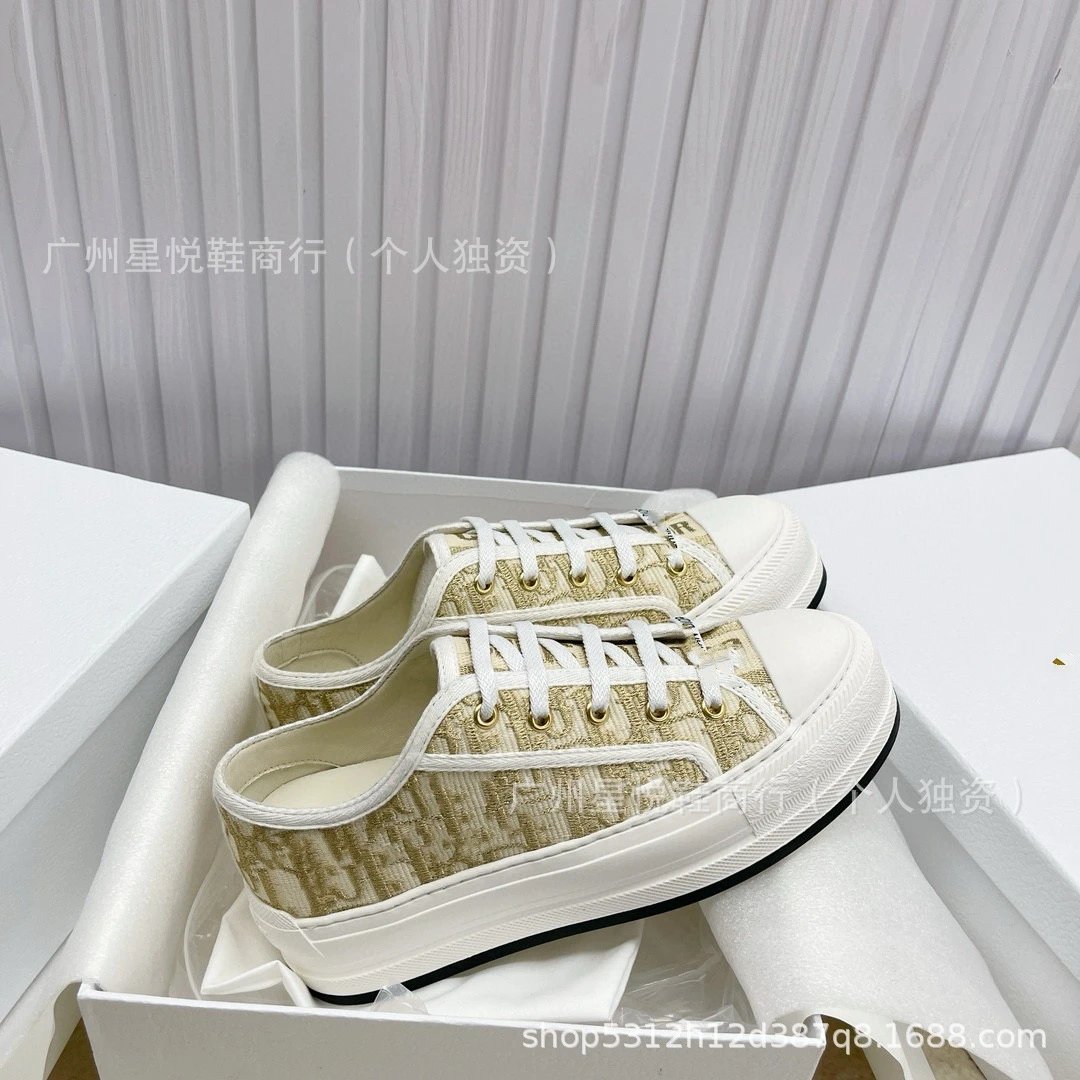 Gold Lettering Thick Sole Black Edge