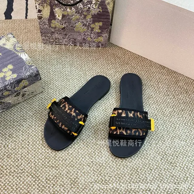 Dior Slippers Embroidered Logo Strap Flat Slides product detail image 7