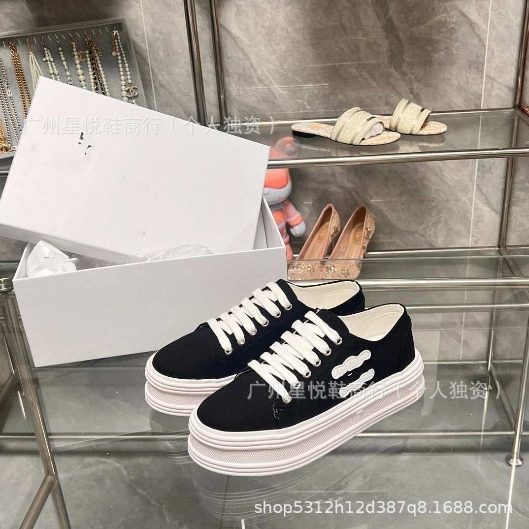 Lacoste Croco Embroidered Platform Canvas Sneakers White - 7