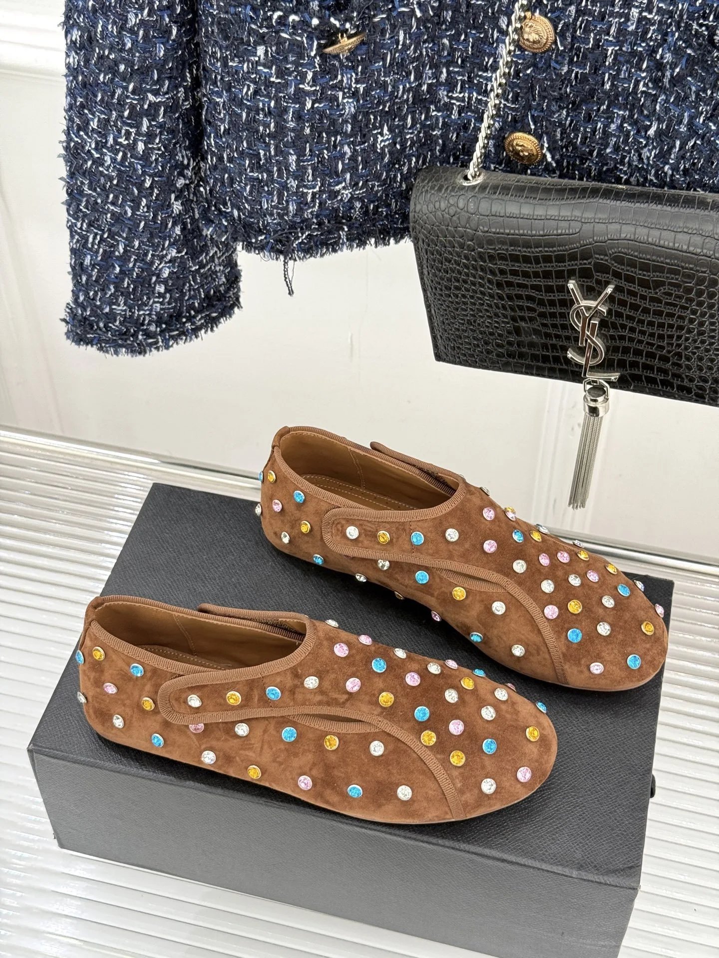 Alaïa Crystal-Embellished Suede Loafers Beige - 26