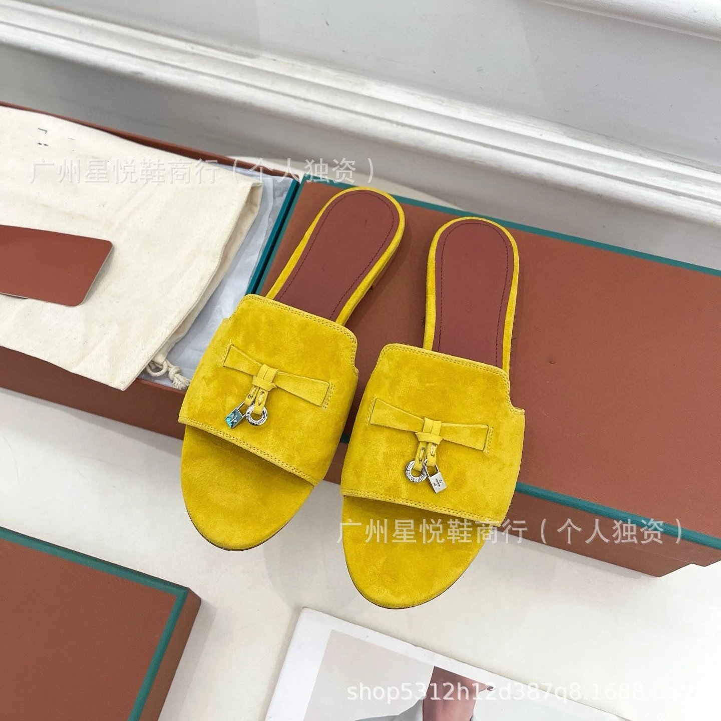 Hermès Oran Mule Yellow Suede Block Heel Sandals - 37