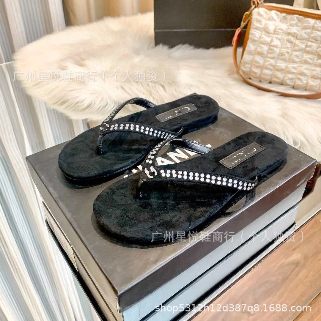 Unbranded Sandals Flat thong with logo-style metal buckle detail — Black rhinestone