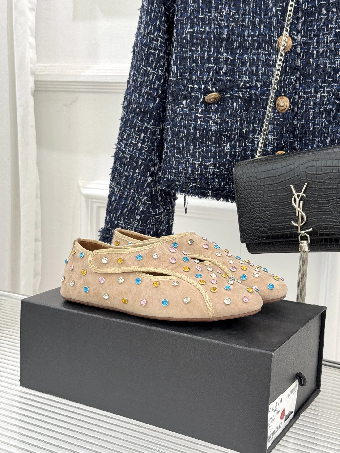 Alaïa Crystal-Embellished Suede Loafers Beige - 30
