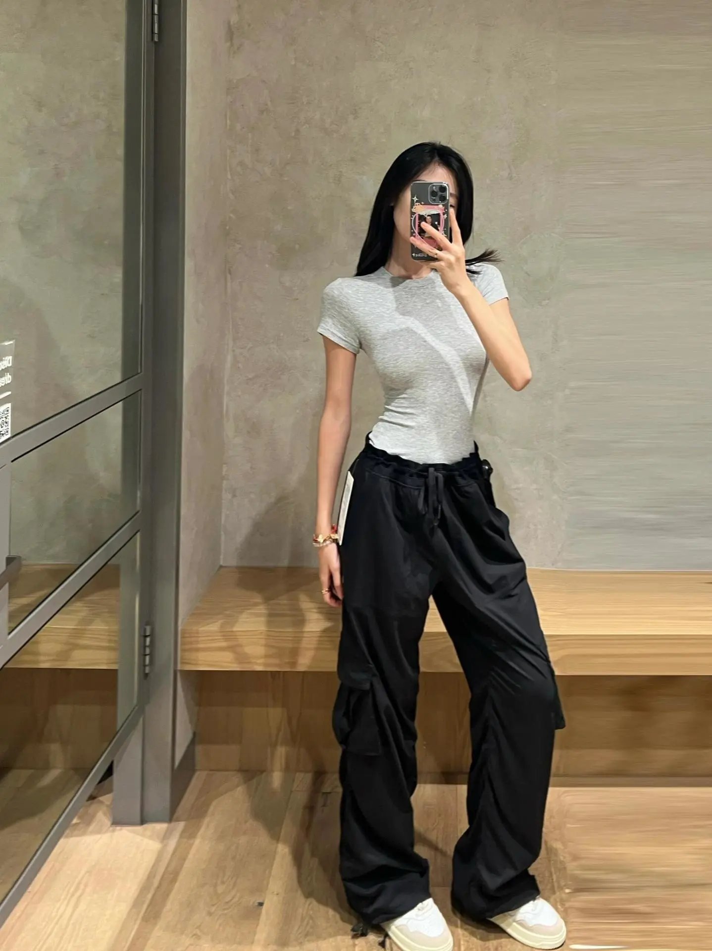 Design Cargo Pants in Off-White with Drawstring Waist and Utility Pockets - 24